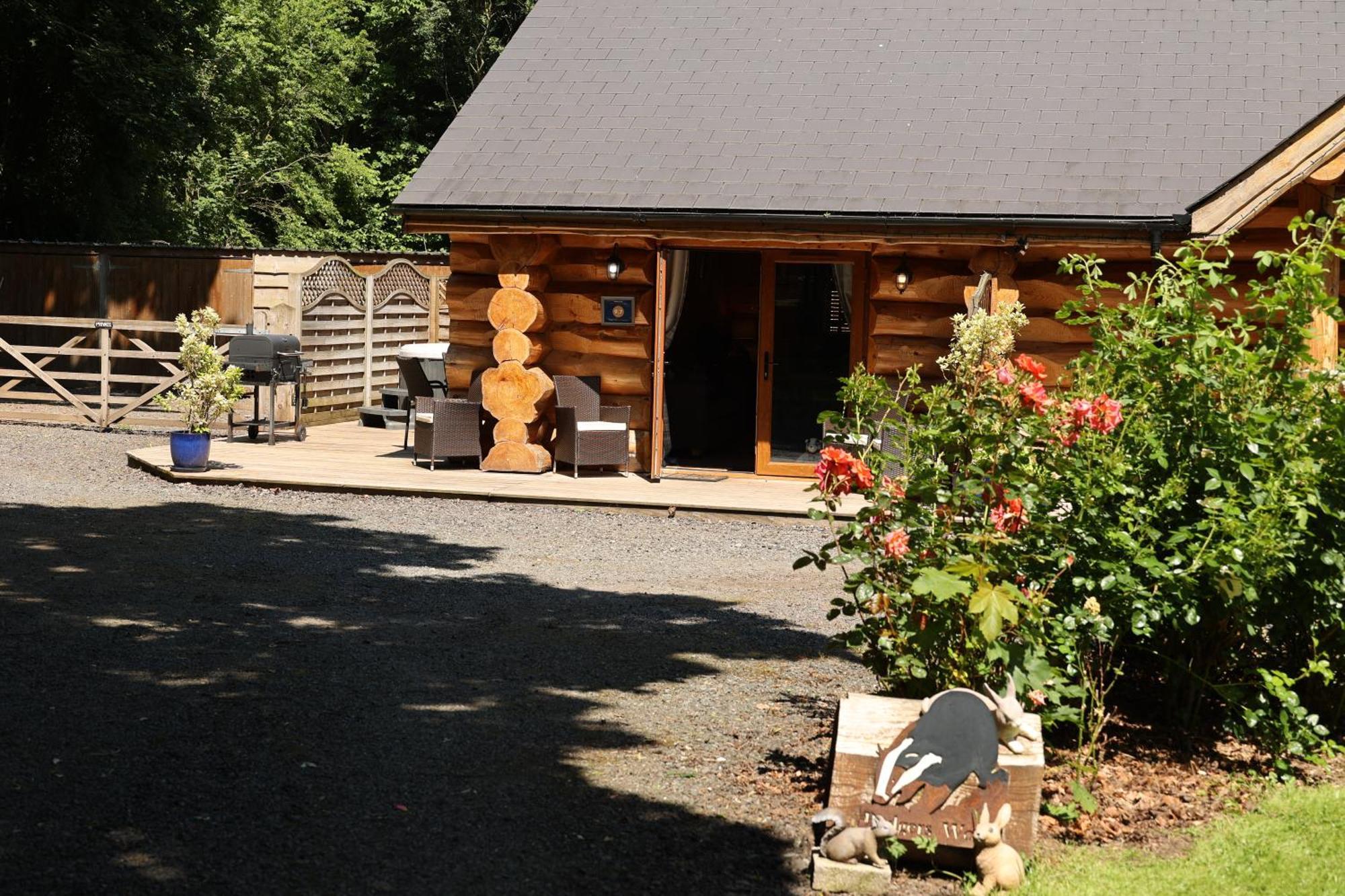 Badger'S Wood At Hoo Farm Villa Telford Exterior photo
